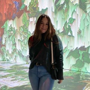 Meet your Posher, Emily